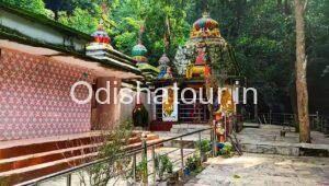 Read more about the article Giriswar Mahadev Temple & Khuludi Waterfall, Angul
