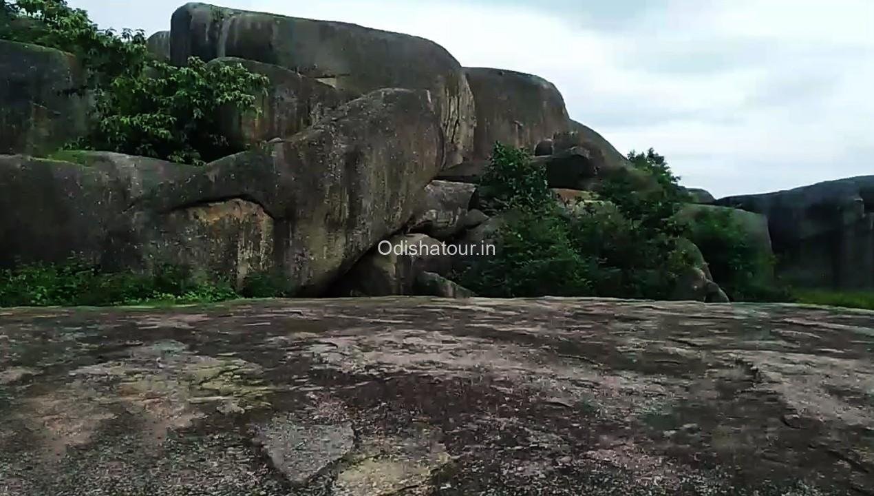 Hatipathar waterfall