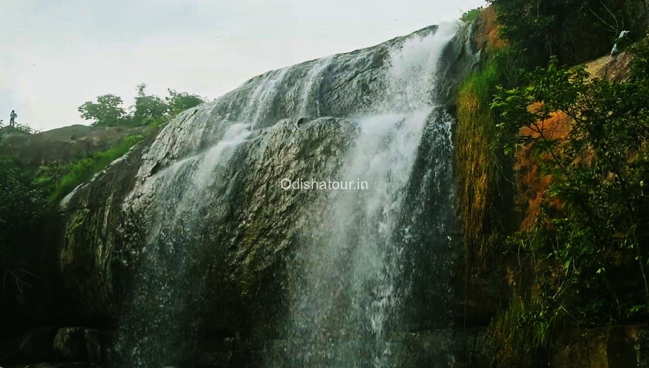 Gandahathi Waterfall