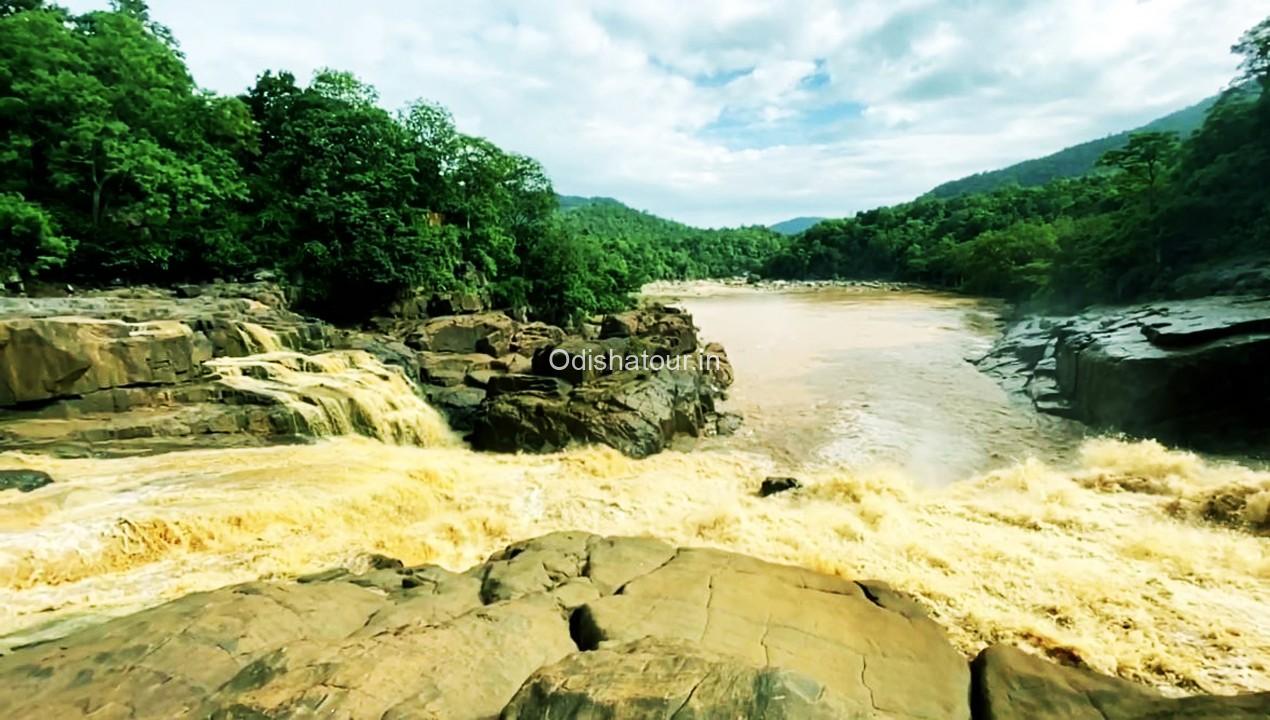 phulbani Putudi Waterfall