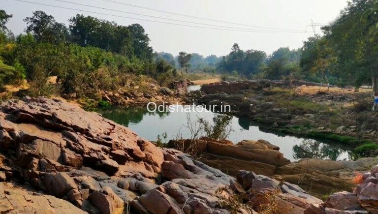 Bhai Bhauni waterfall