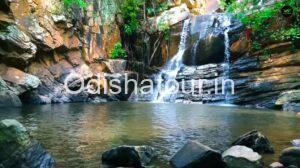 Read more about the article Deojharan Waterfall, Deogarh