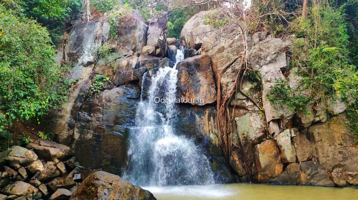 Midubanda Waterfall, Daringbadi, Kandhamal