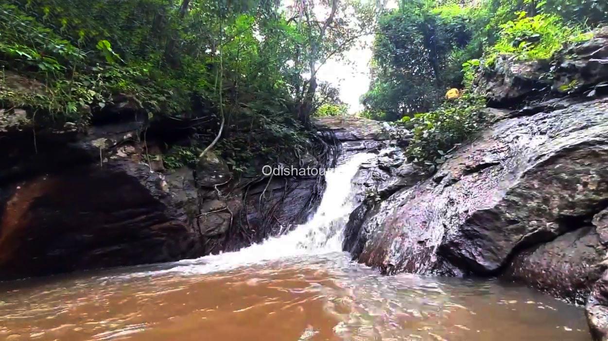 Read more about the article Nandinia Waterfall, Hindol, Dhenkanal