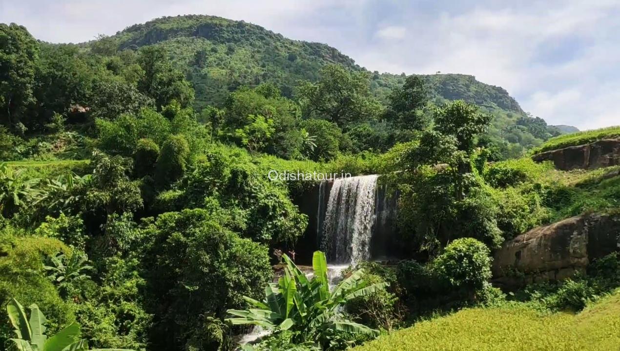 Read more about the article Durgapadu Waterfall, Sikabadi, Rayagada