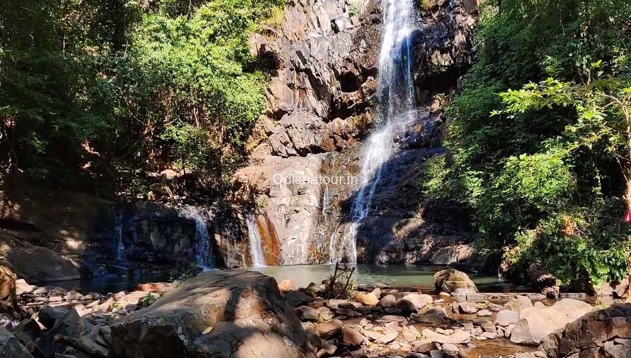 ekagudi-waterfall-mathili