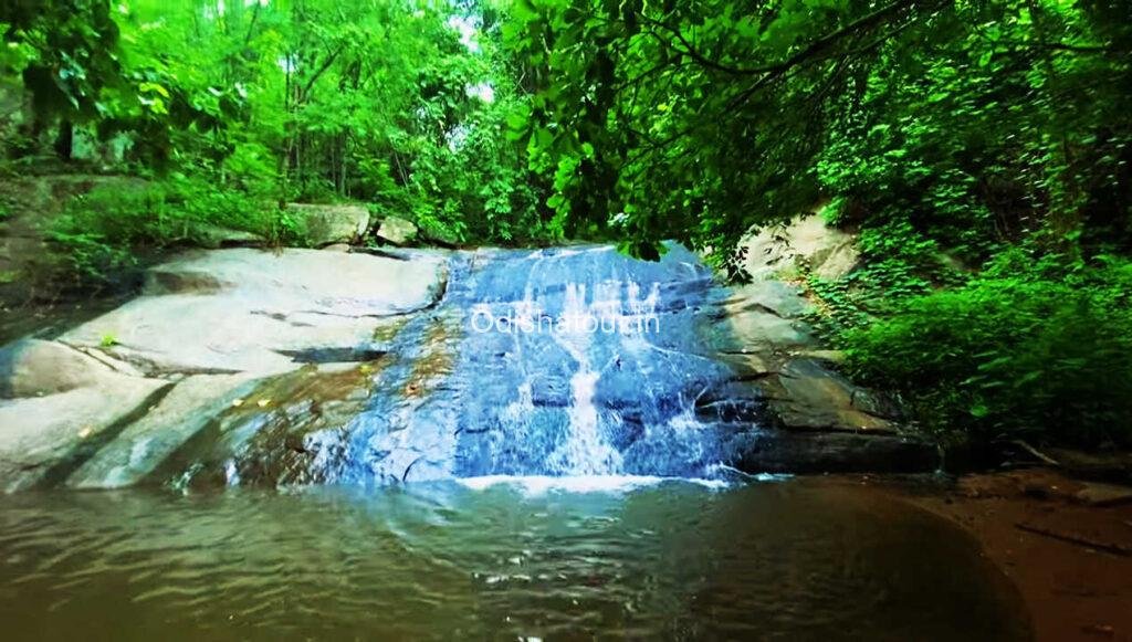 Bara Kanya Waterfall, Nayagarh