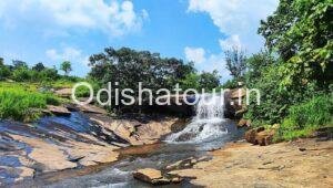 Read more about the article Waza Waterfall & Chhatrang Dam, Balangir