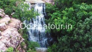 Read more about the article Asurkhol Waterfall, Cave & Temple, Keonjhar