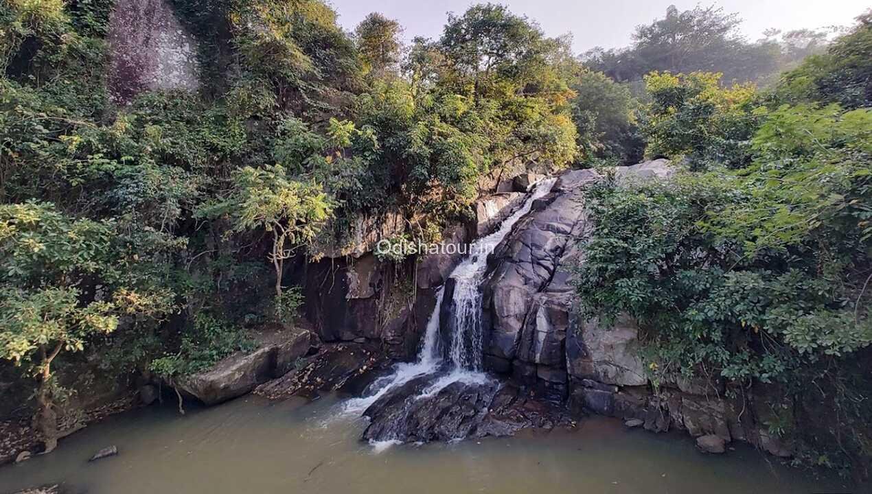 Read more about the article Dangasil Waterfall, Gajapati