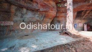 Read more about the article Bhima Mandali Cave & Rock Art, Sambalpur