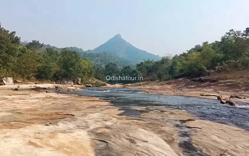 Sospadar-Waterfall-bhawanipatna